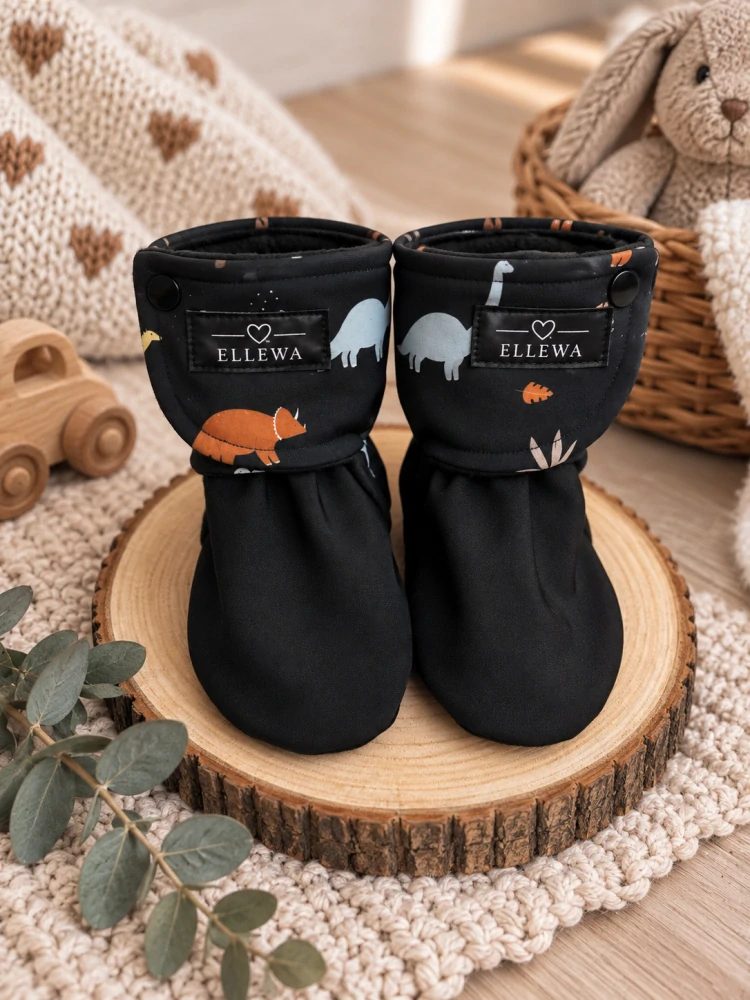 Capáčky softshell/fleece -dino černá