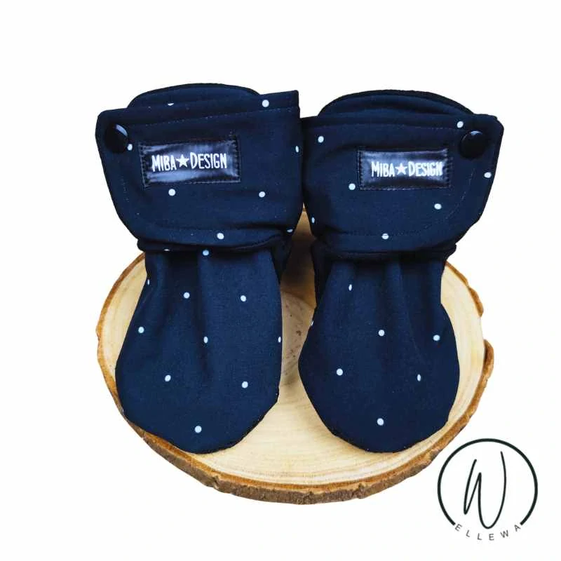 Capáčky softshell/fleece-tečky na černé